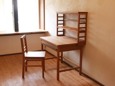 ときわくんの机画像