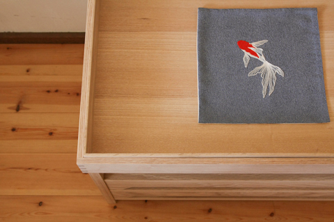 >母の半襟を仕舞うハコ、飾るハコ画像