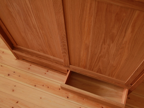 ともこさんの食器棚画像