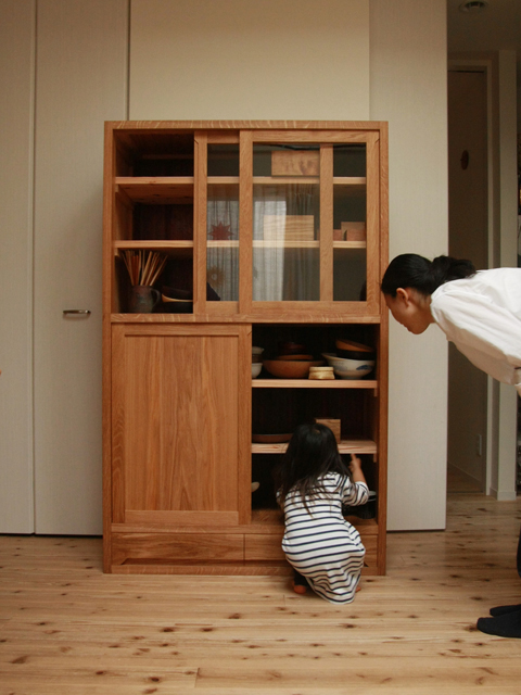 ともこさんの食器棚画像